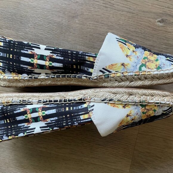 Rebecca Minkoff Espadrilles "Gwyn" Black/Yellow/White with Gold Studs US 10 - Picture 5 of 9